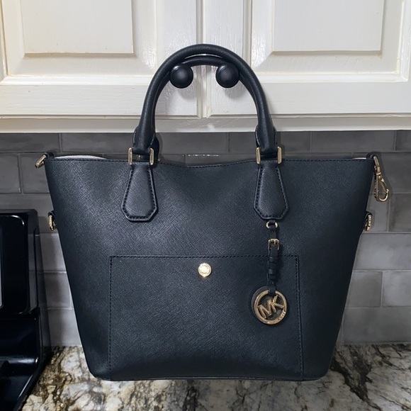 Michael Kors Jet Set TZ Snap Pocket Shoulder Bag - Picture 1 of 9